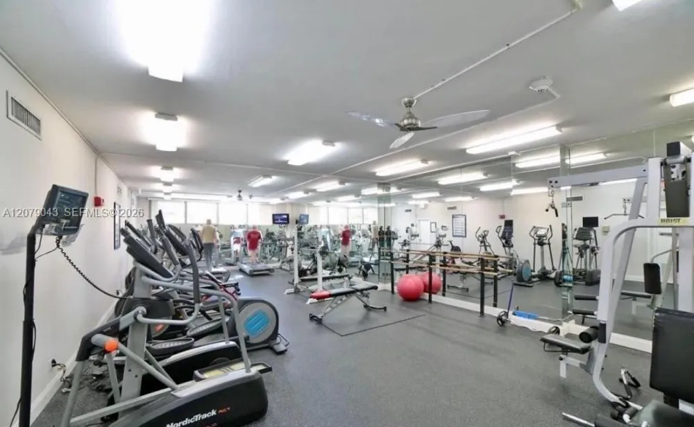 2655 Collins Ave #1003 Miami Beach, FL 33140