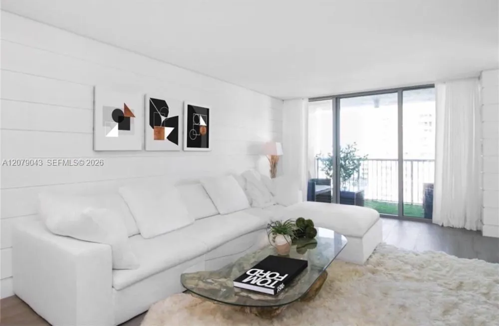 2655 Collins Ave #1003 Miami Beach, FL 33140