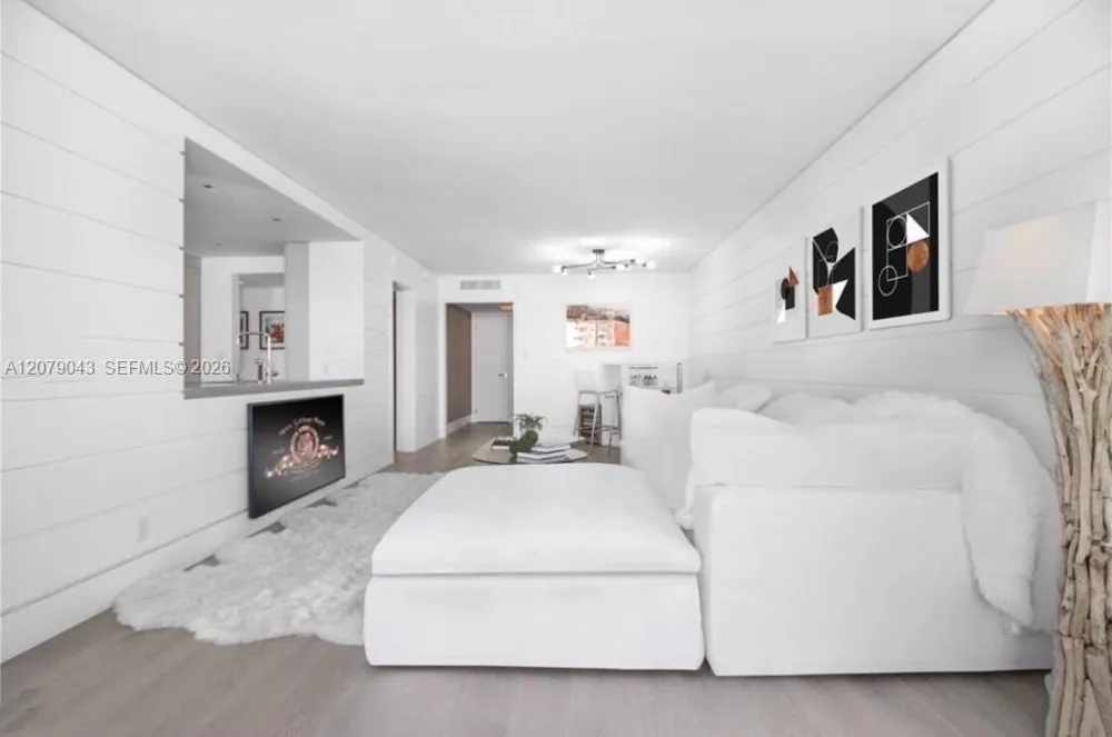 2655 Collins Ave #1003 Miami Beach, FL 33140