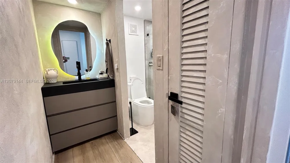 2899 Collins Ave #1714 Miami Beach, FL 33140
