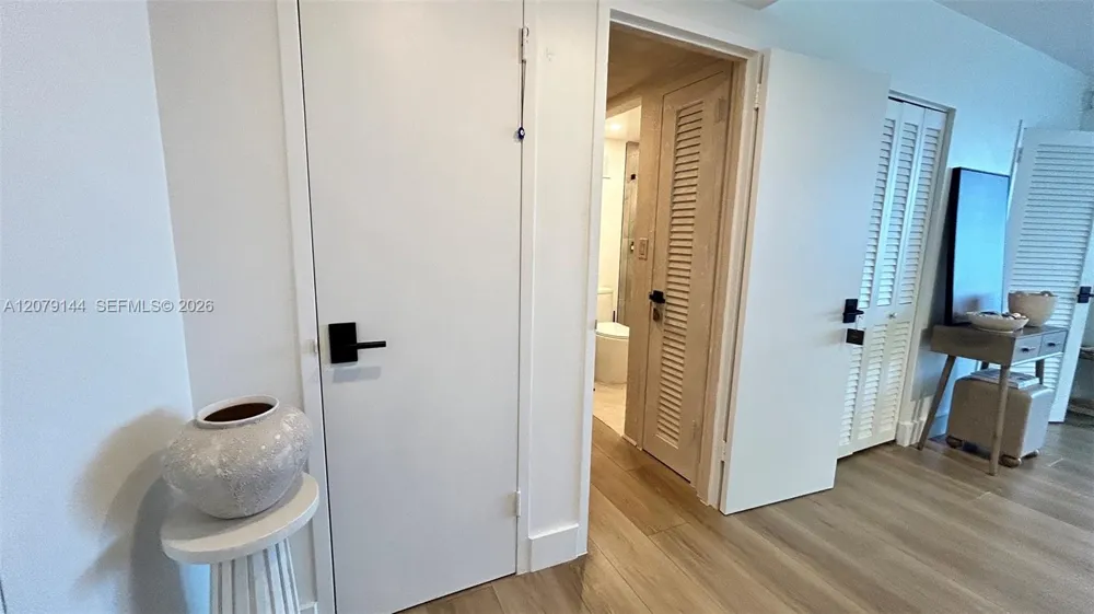 2899 Collins Ave #1714 Miami Beach, FL 33140