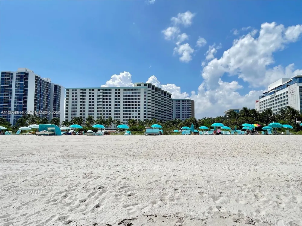 2899 Collins Ave #1714 Miami Beach, FL 33140