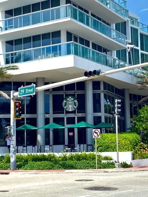 2899 Collins Ave #1714 Miami Beach, FL 33140
