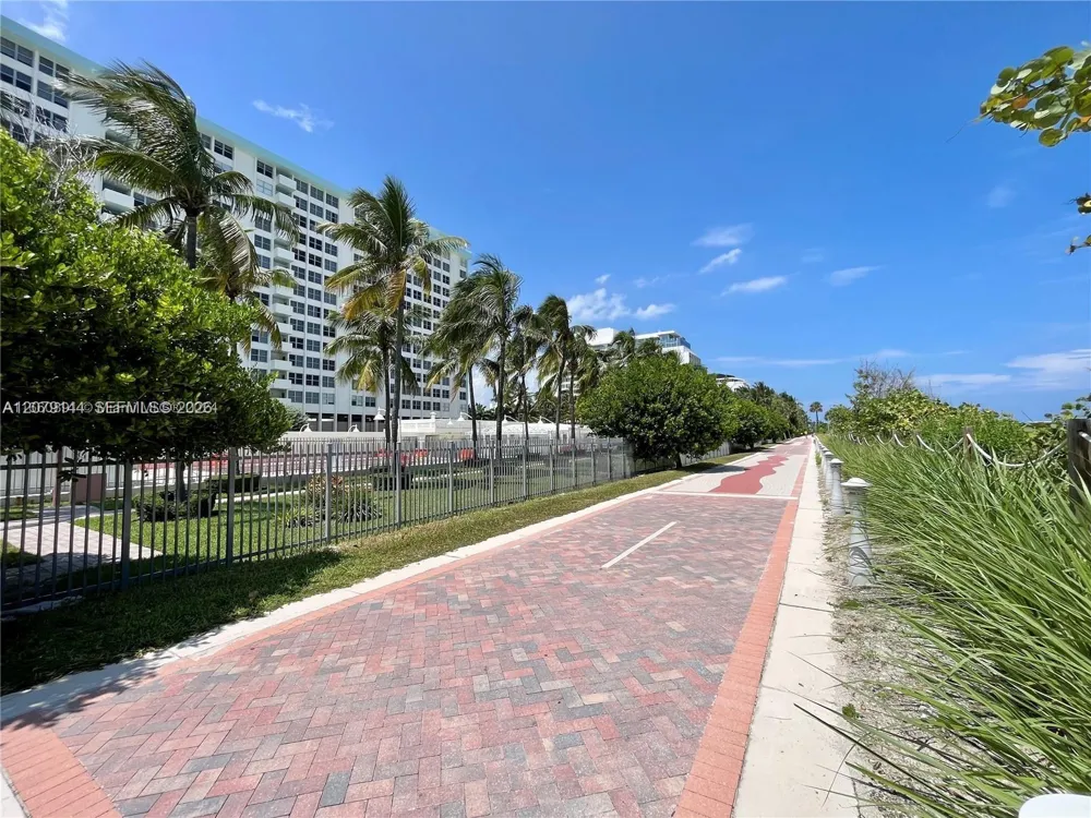 2899 Collins Ave #1714 Miami Beach, FL 33140