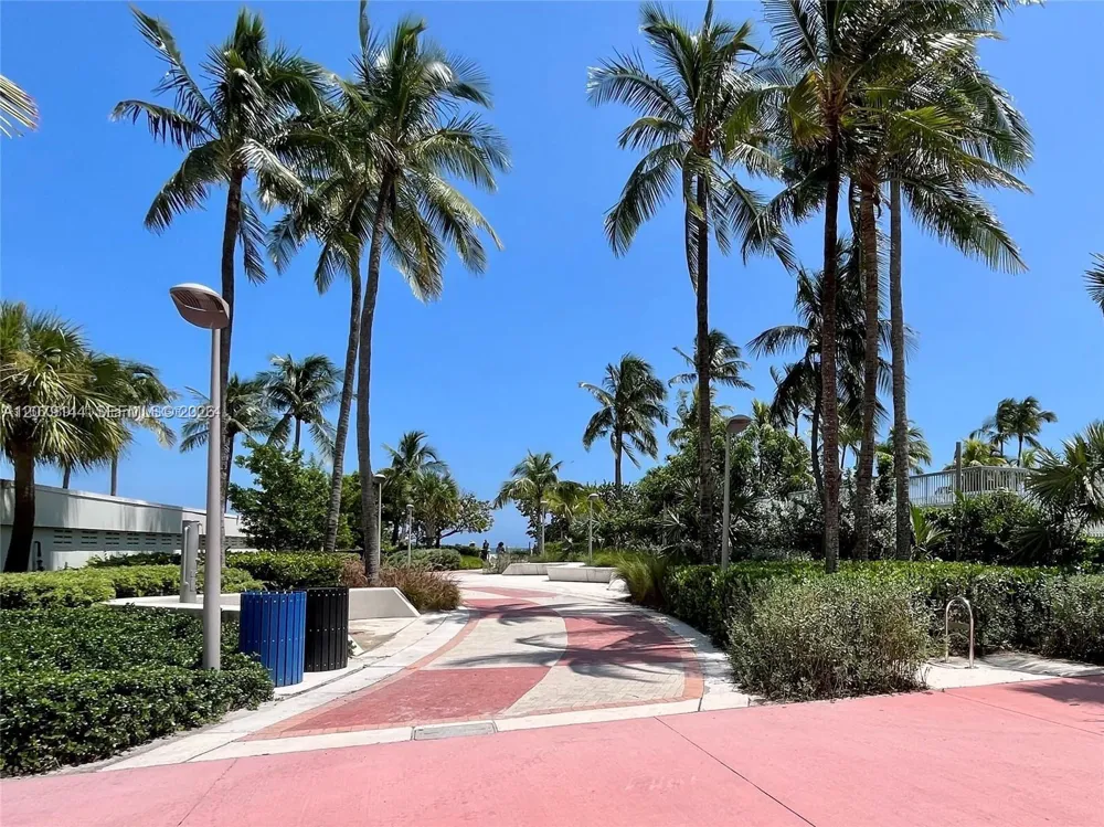 2899 Collins Ave #1714 Miami Beach, FL 33140