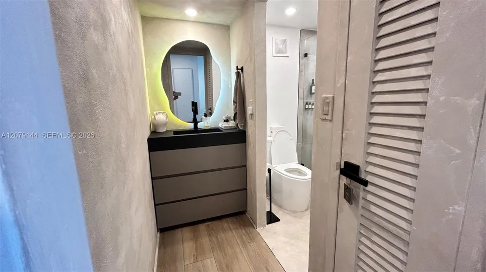 2899 Collins Ave #1714 Miami Beach, FL 33140