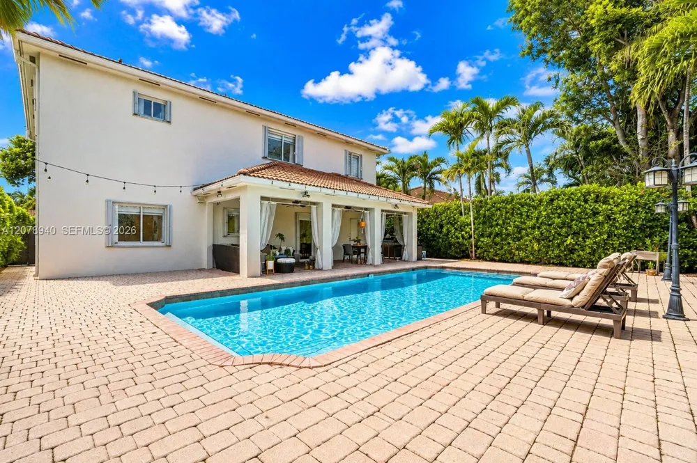 9067 NW 169th St Miami Lakes, FL 33018