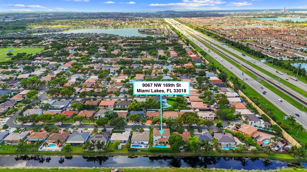 9067 NW 169th St Miami Lakes, FL 33018