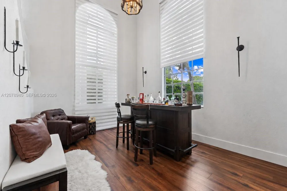 9067 NW 169th St Miami Lakes, FL 33018