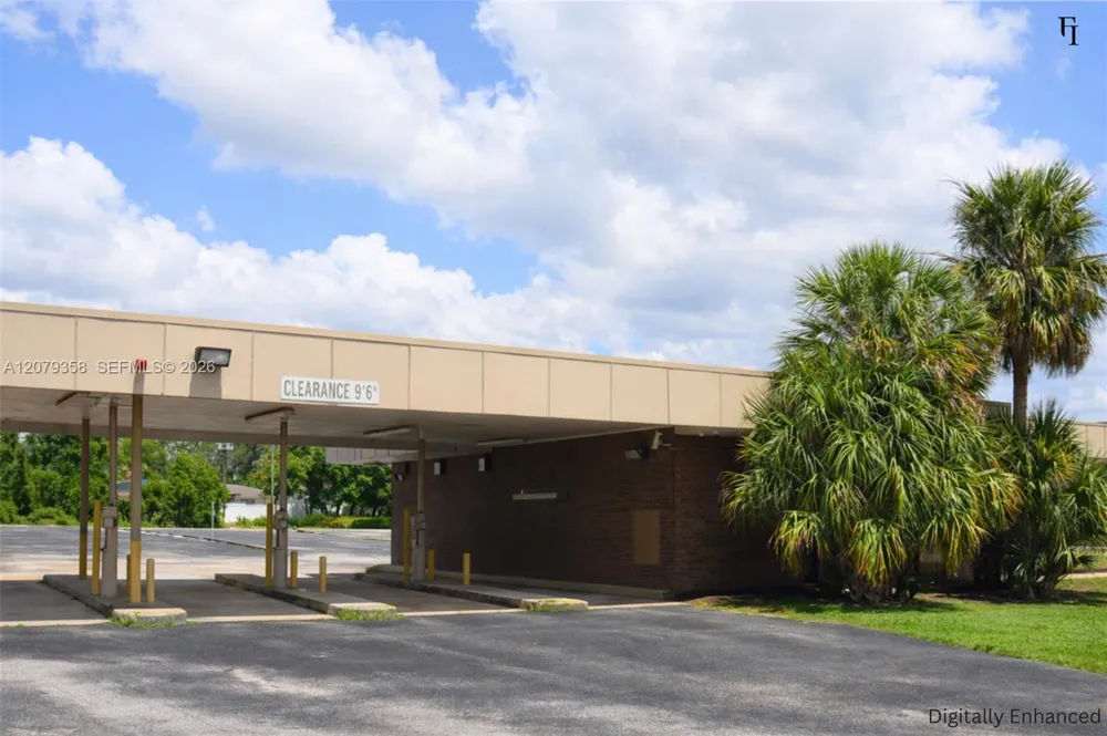 940 Delton Blvd Deltona, FL 32725