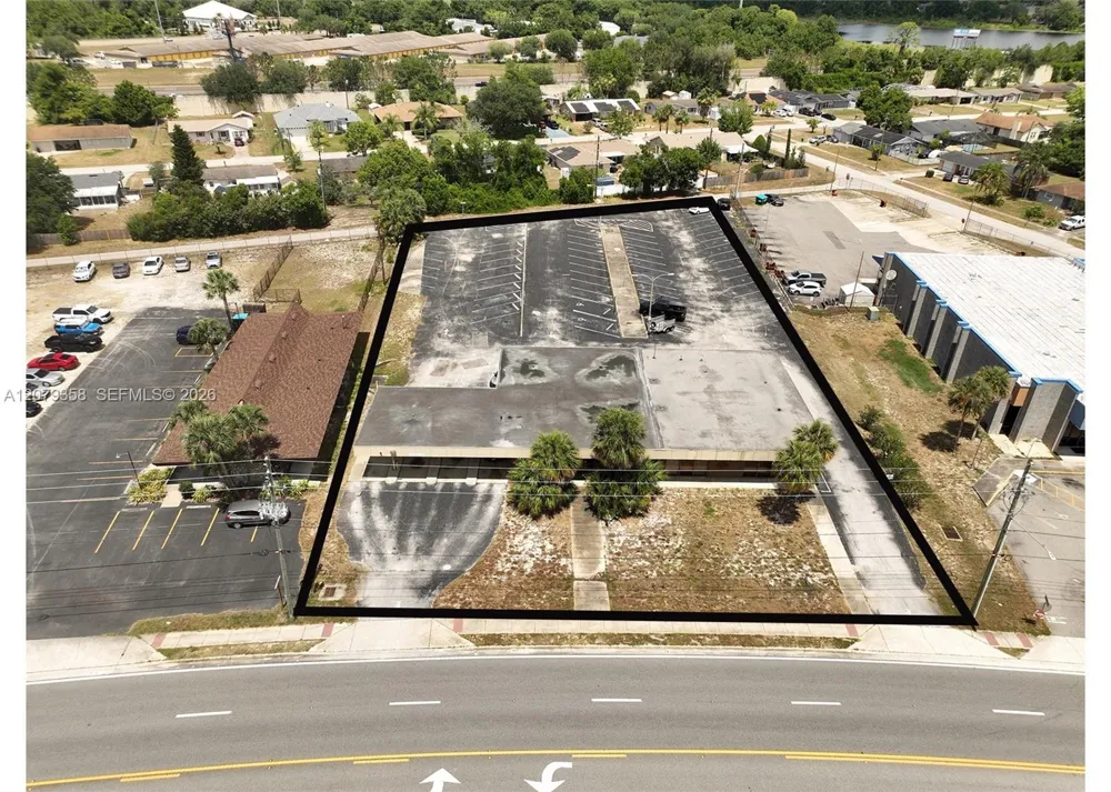 940 Delton Blvd Deltona, FL 32725
