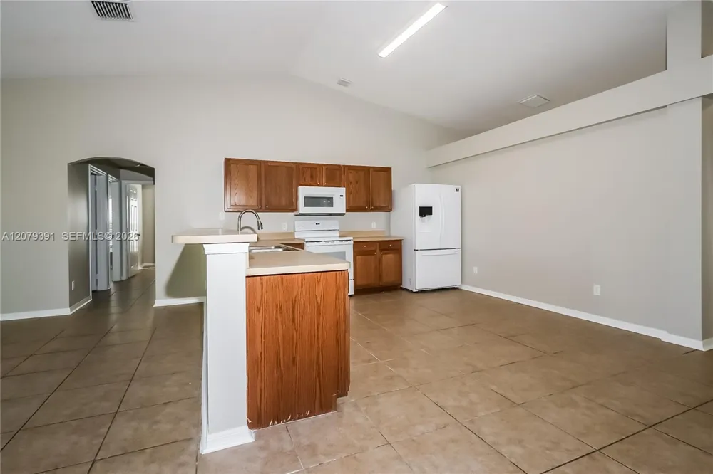 1219 SW Eleuthera Ave Port St. Lucie, FL 34953