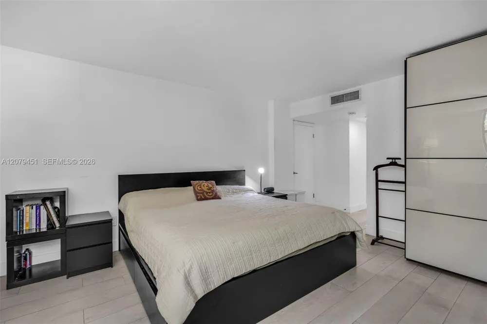101 Ocean Lane Dr #1011 Key Biscayne, FL 33149