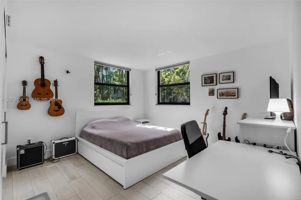 101 Ocean Lane Dr #1011 Key Biscayne, FL 33149