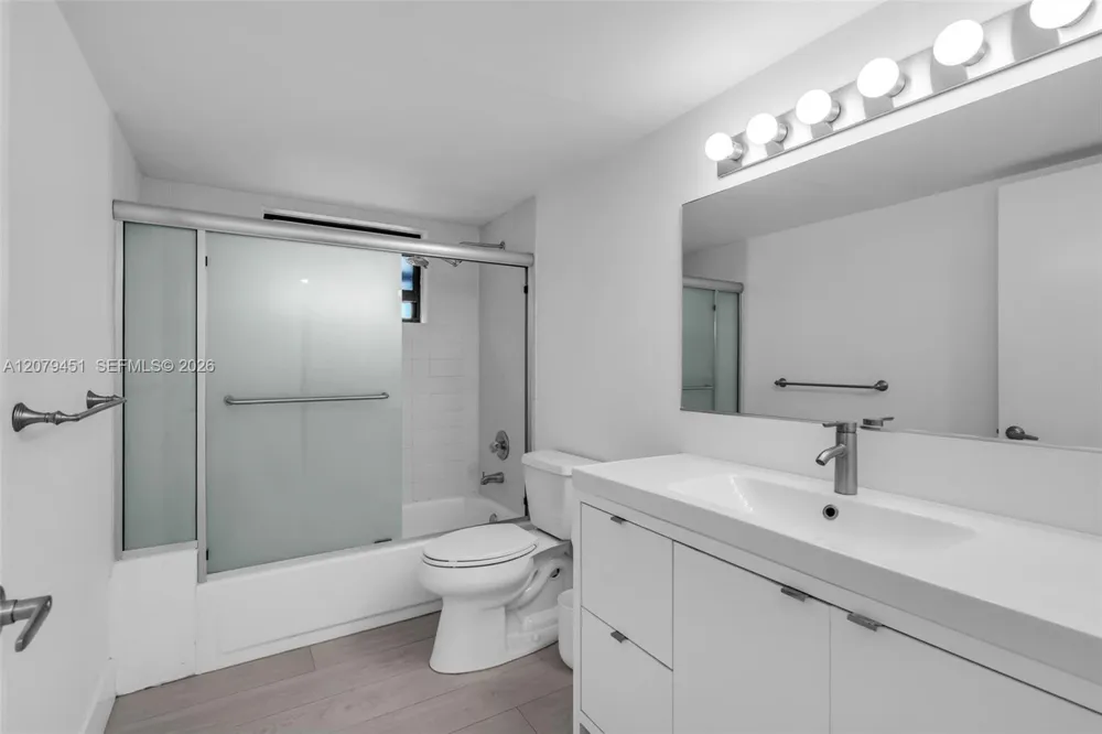 101 Ocean Lane Dr #1011 Key Biscayne, FL 33149