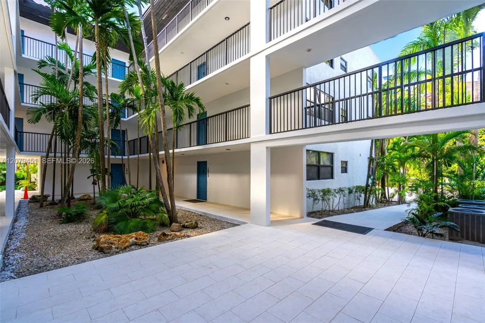 101 Ocean Lane Dr #1011 Key Biscayne, FL 33149