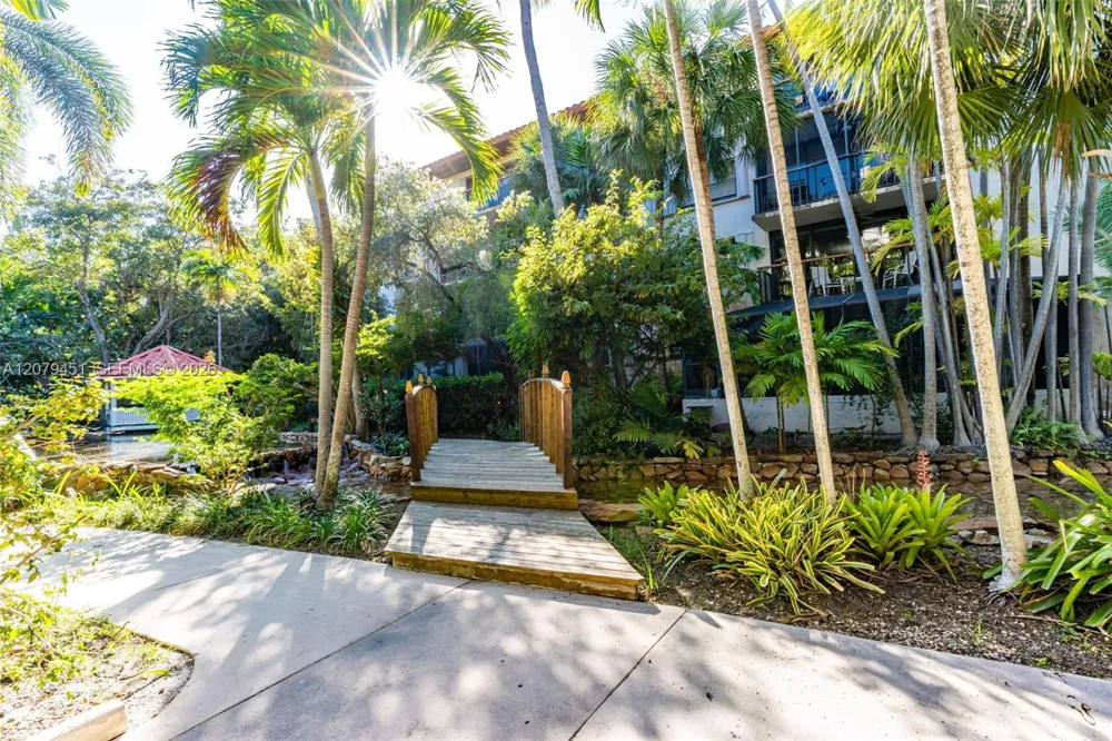 101 Ocean Lane Dr #1011 Key Biscayne, FL 33149