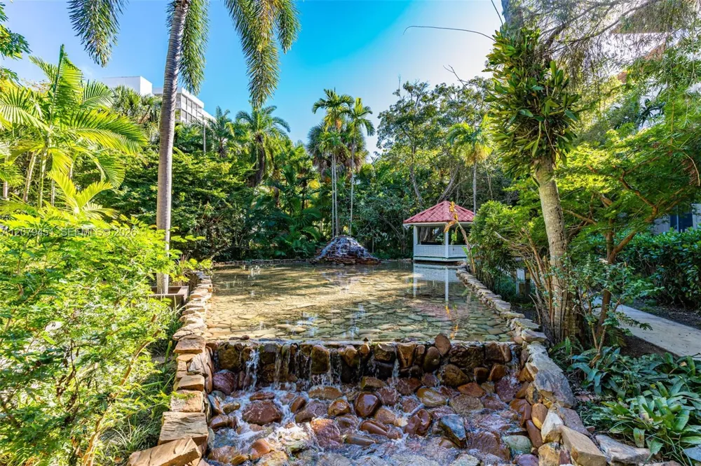 101 Ocean Lane Dr #1011 Key Biscayne, FL 33149