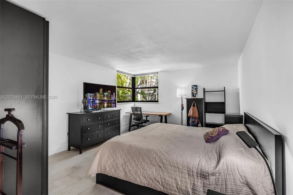 101 Ocean Lane Dr #1011 Key Biscayne, FL 33149
