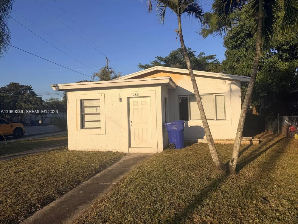 2431 NW 9th St Fort Lauderdale, FL 33311