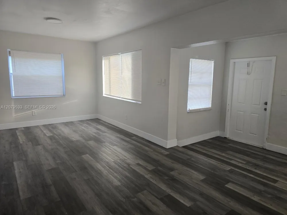 2431 NW 9th St Fort Lauderdale, FL 33311