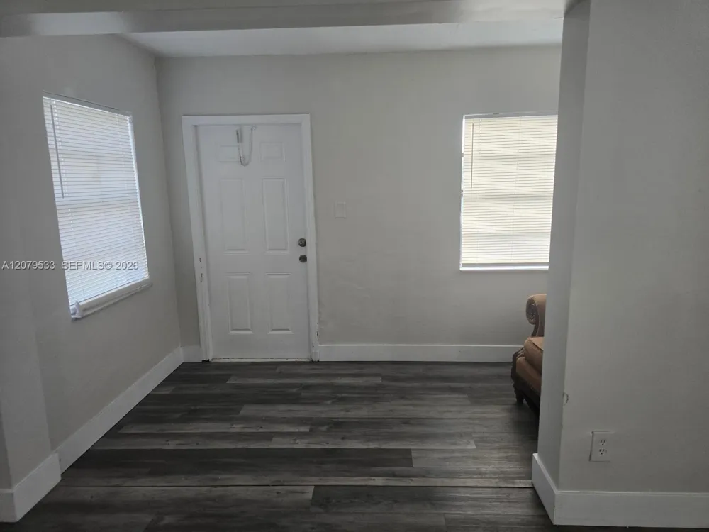 2431 NW 9th St Fort Lauderdale, FL 33311