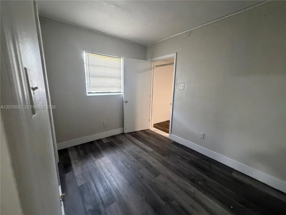 2431 NW 9th St Fort Lauderdale, FL 33311