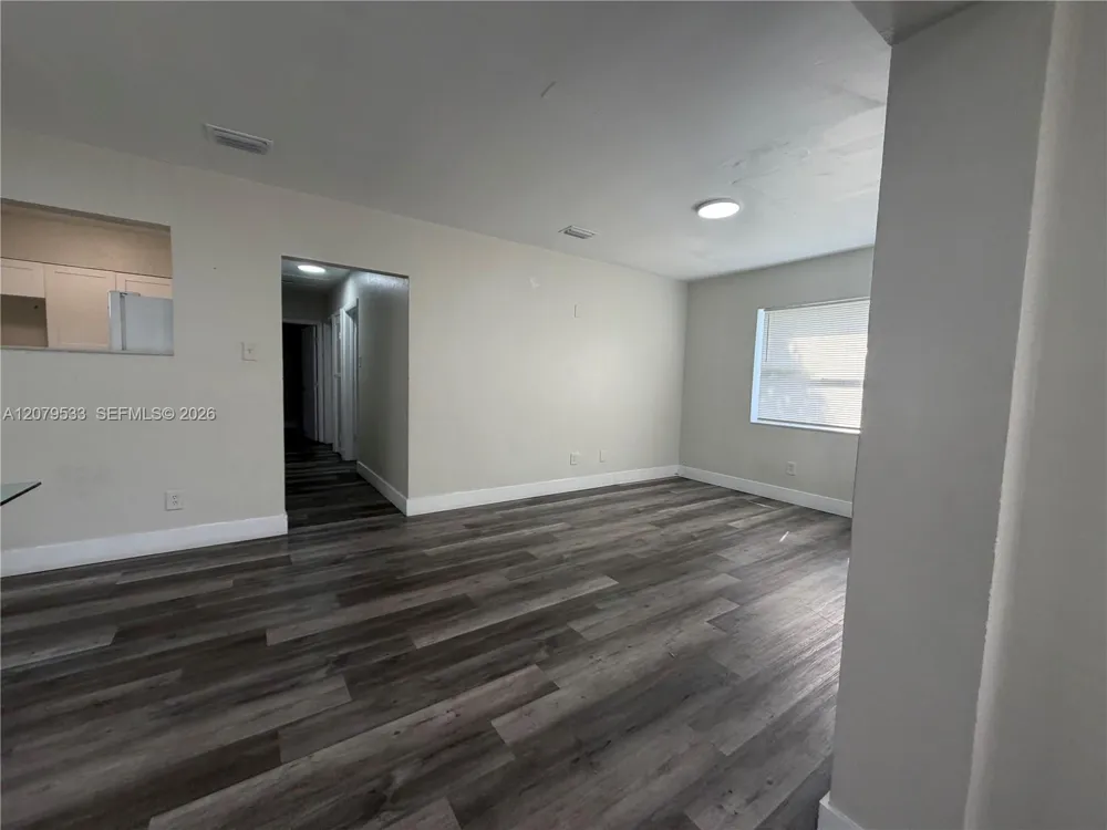 2431 NW 9th St Fort Lauderdale, FL 33311