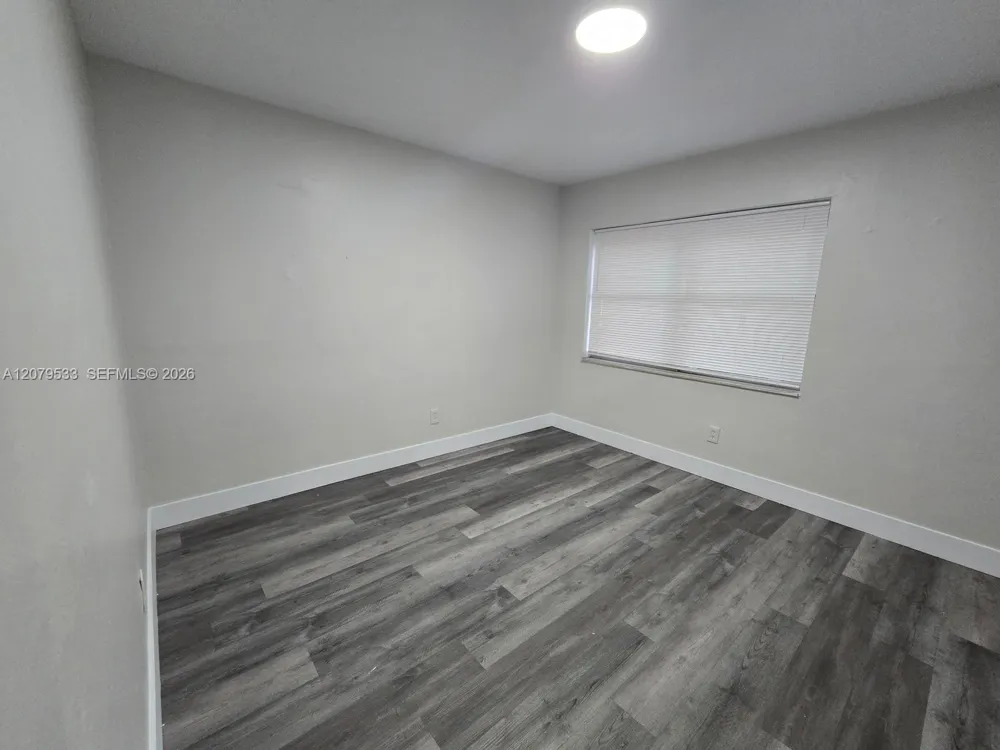 2431 NW 9th St Fort Lauderdale, FL 33311