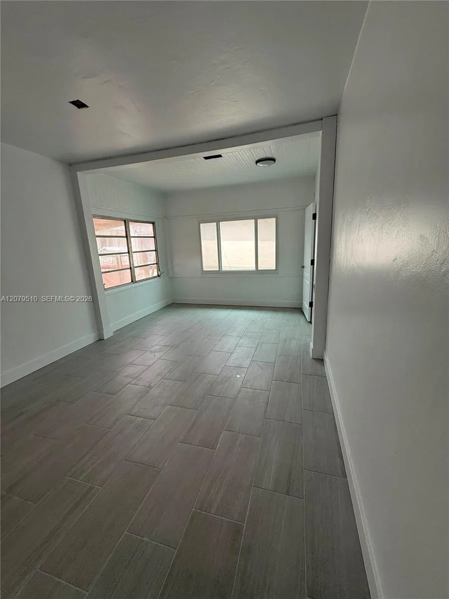 1154 NW 34th Ave #1 Miami, FL 33125
