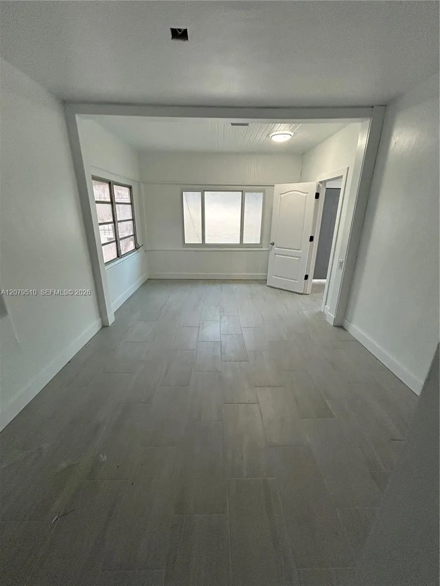 1154 NW 34th Ave #1 Miami, FL 33125