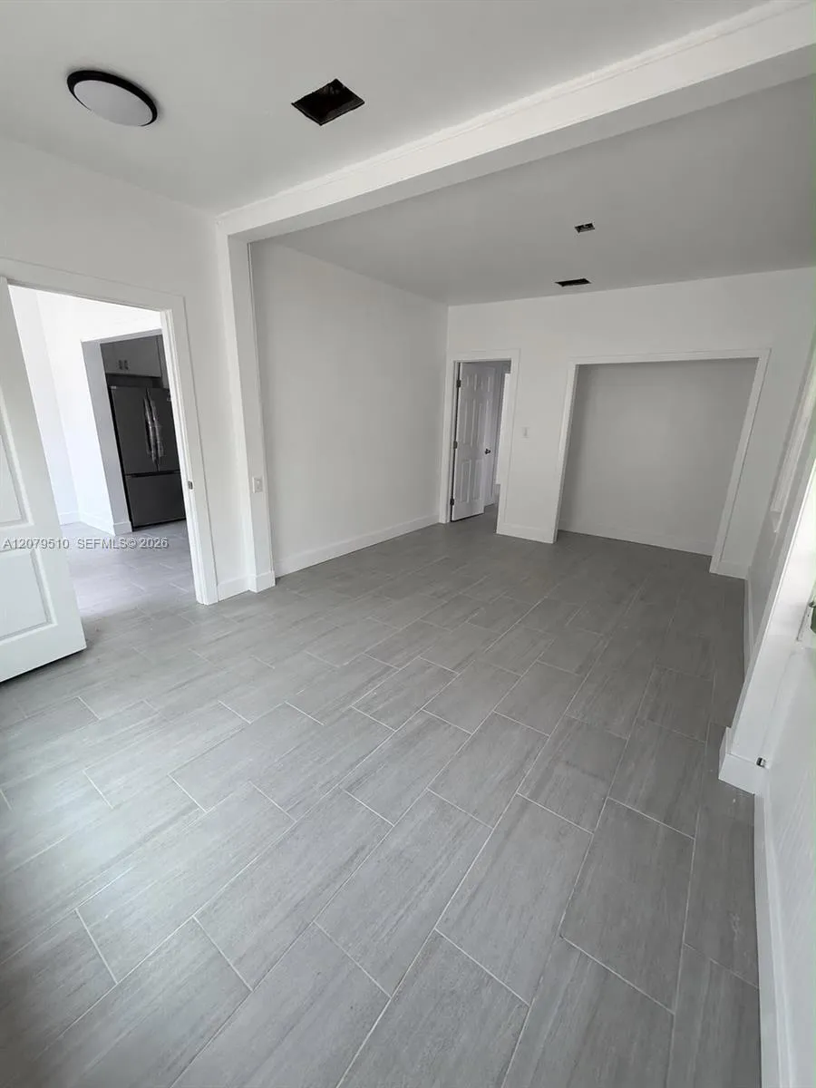 1154 NW 34th Ave #1 Miami, FL 33125