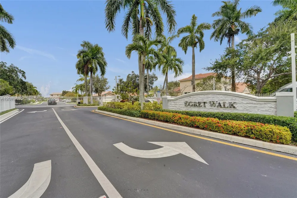 774 SW 120th Ave Pembroke Pines, FL 33025