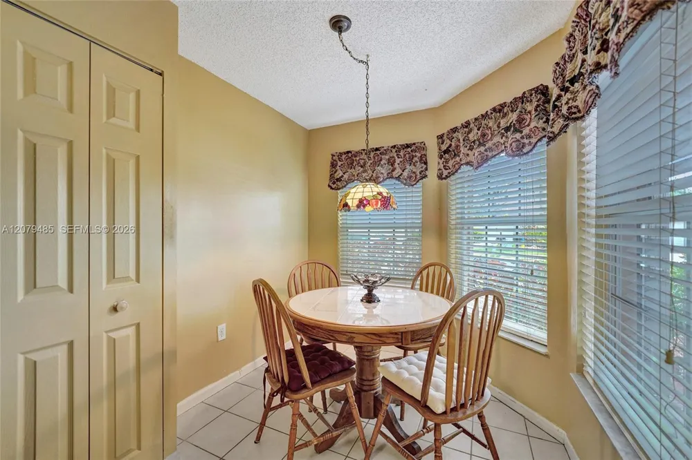 774 SW 120th Ave Pembroke Pines, FL 33025
