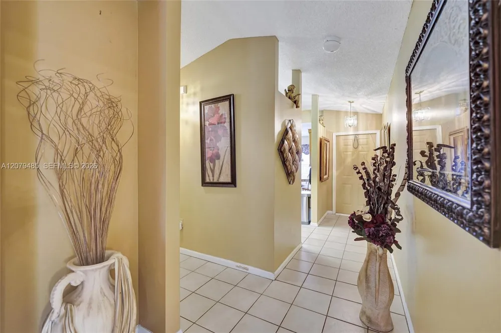 774 SW 120th Ave Pembroke Pines, FL 33025