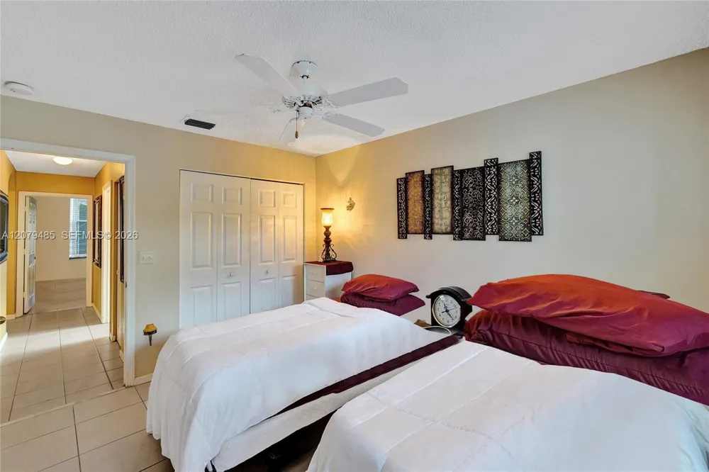 774 SW 120th Ave Pembroke Pines, FL 33025