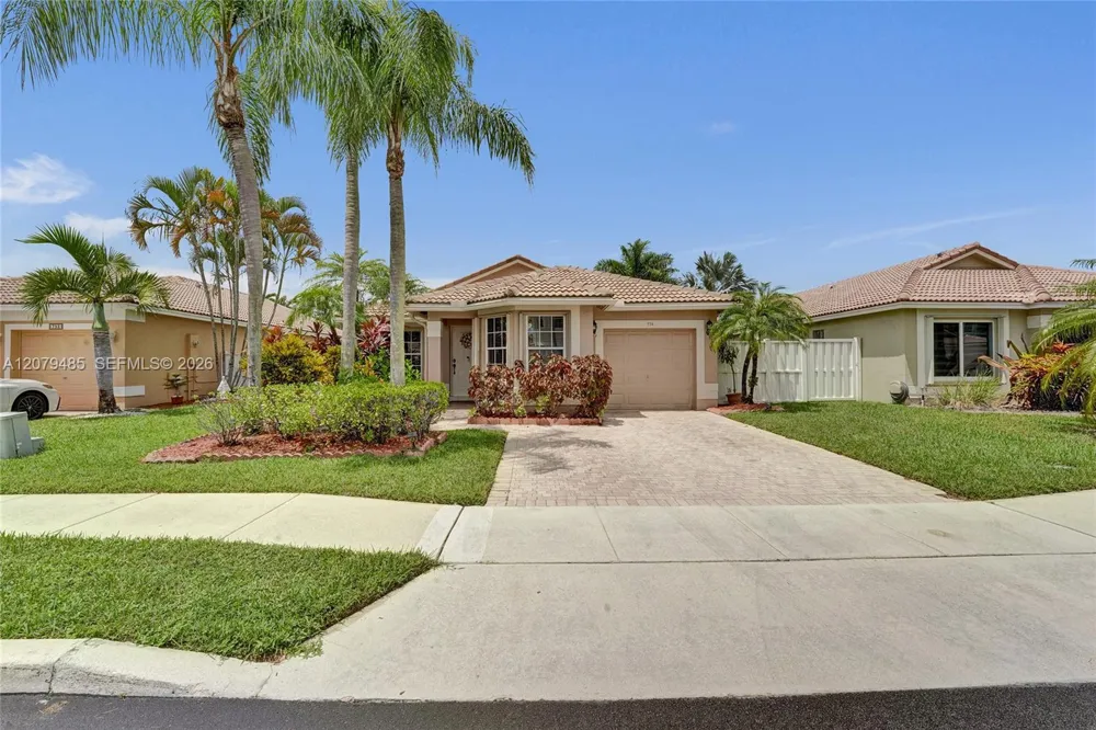 774 SW 120th Ave Pembroke Pines, FL 33025