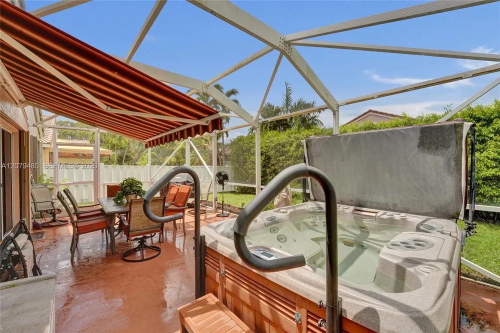 774 SW 120th Ave Pembroke Pines, FL 33025