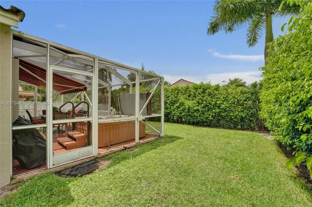 774 SW 120th Ave Pembroke Pines, FL 33025