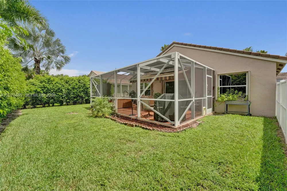 774 SW 120th Ave Pembroke Pines, FL 33025