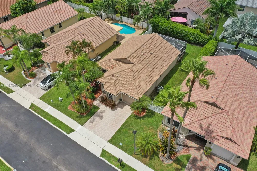 774 SW 120th Ave Pembroke Pines, FL 33025