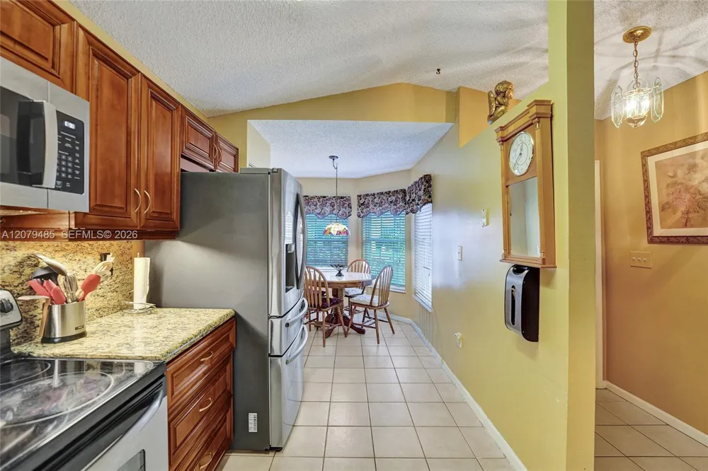 774 SW 120th Ave Pembroke Pines, FL 33025