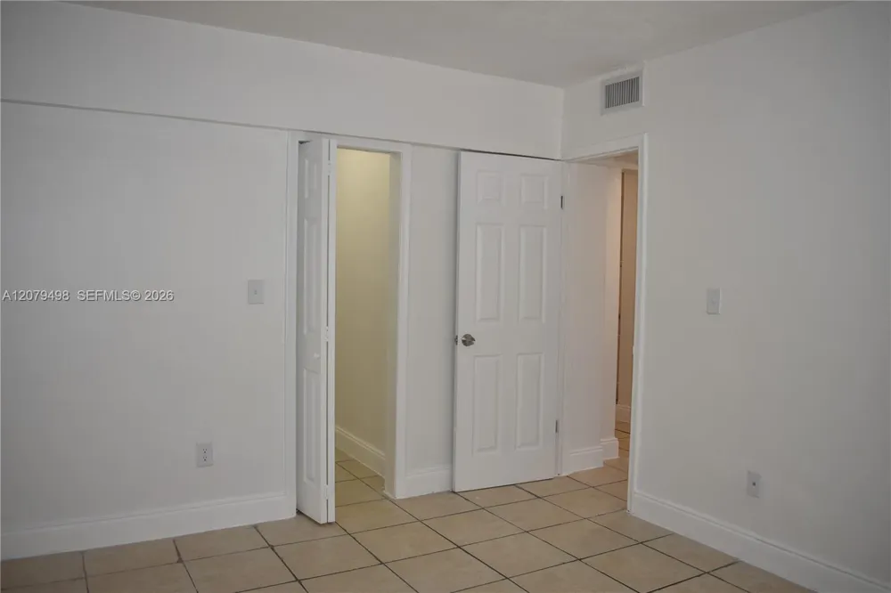2300 Superior St #1 Opa-Locka, FL 33054