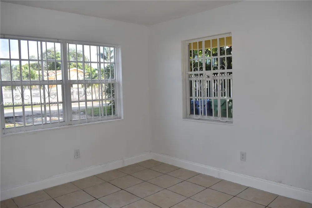 2300 Superior St #1 Opa-Locka, FL 33054