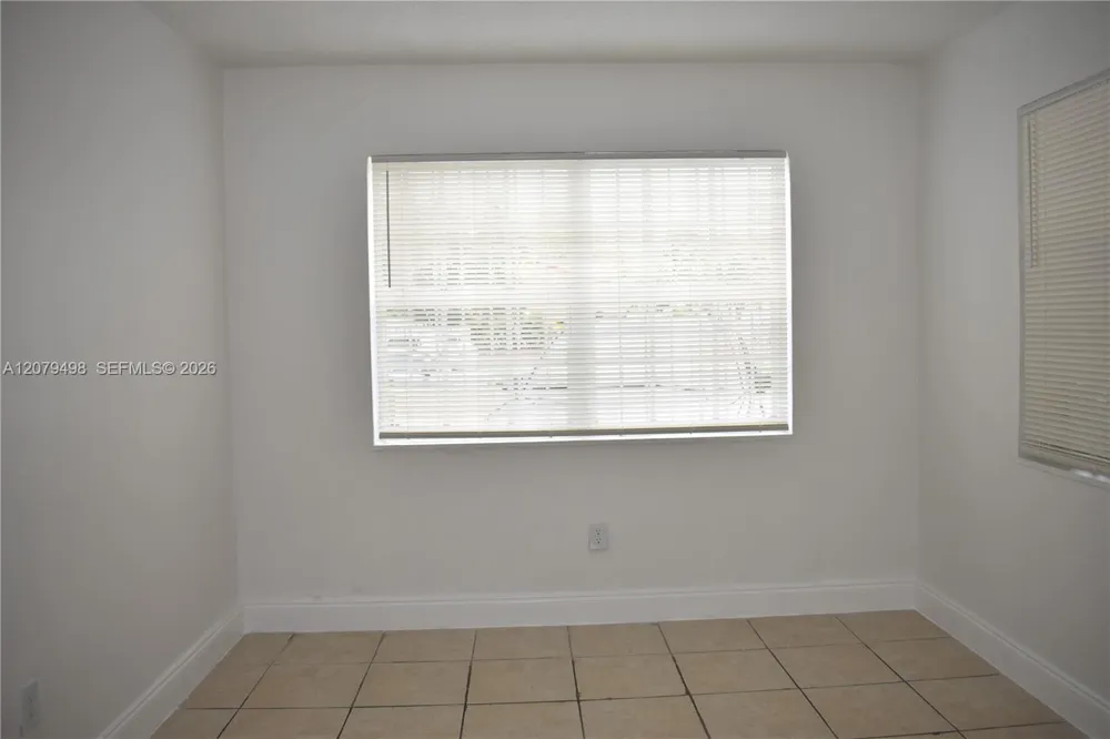 2300 Superior St #1 Opa-Locka, FL 33054