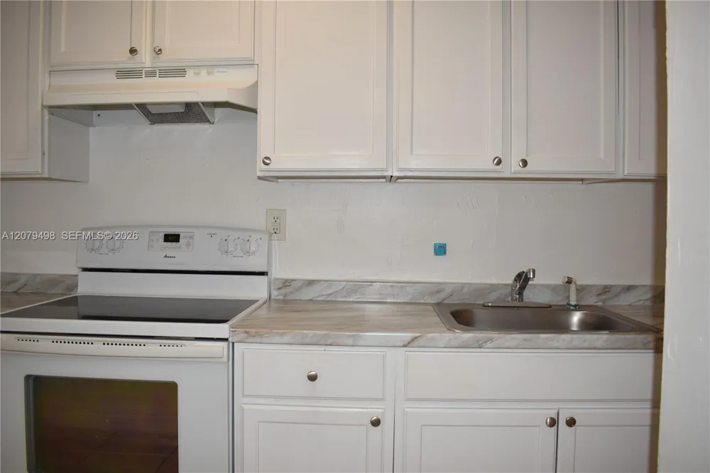 2300 Superior St #1 Opa-Locka, FL 33054