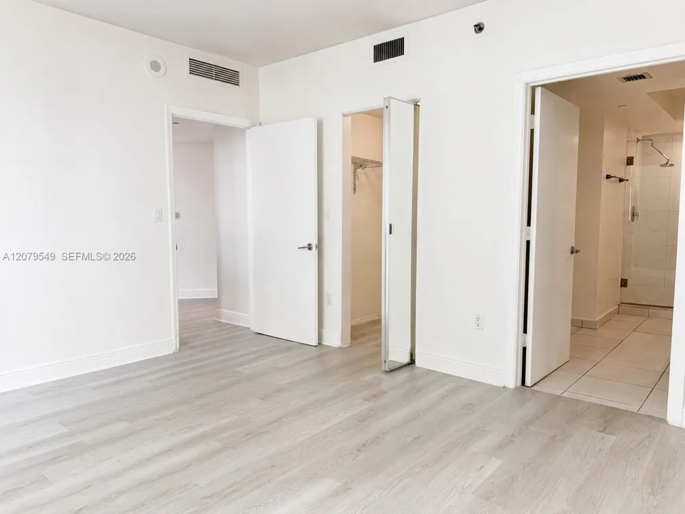 55 SE 6th St #1510 Miami, FL 33131