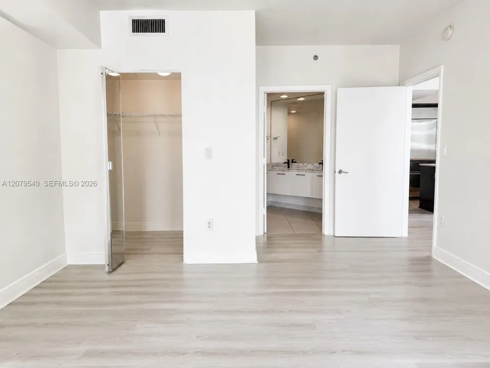 55 SE 6th St #1510 Miami, FL 33131