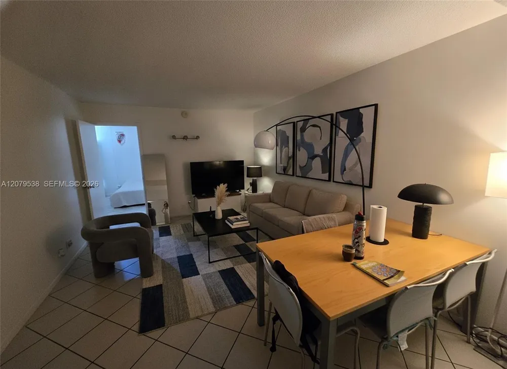 2420 Diana Dr #203 Hallandale Beach, FL 33009
