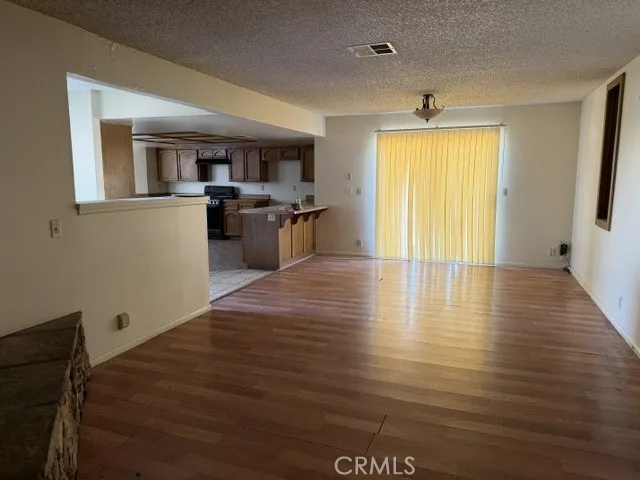 16581 Manzanita Hesperia, CA 92345